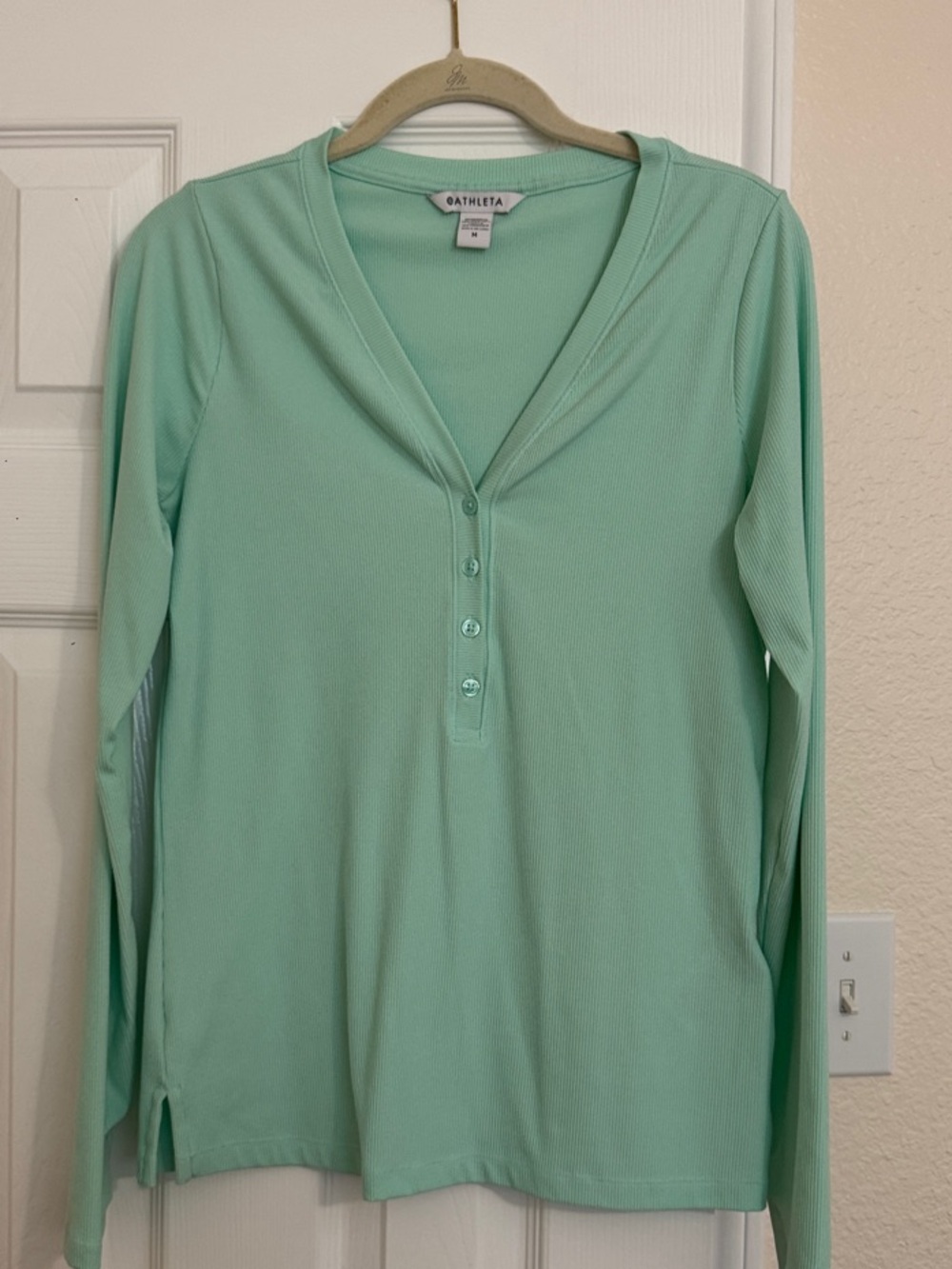 Athleta Mint Green Long Sleeve Henley